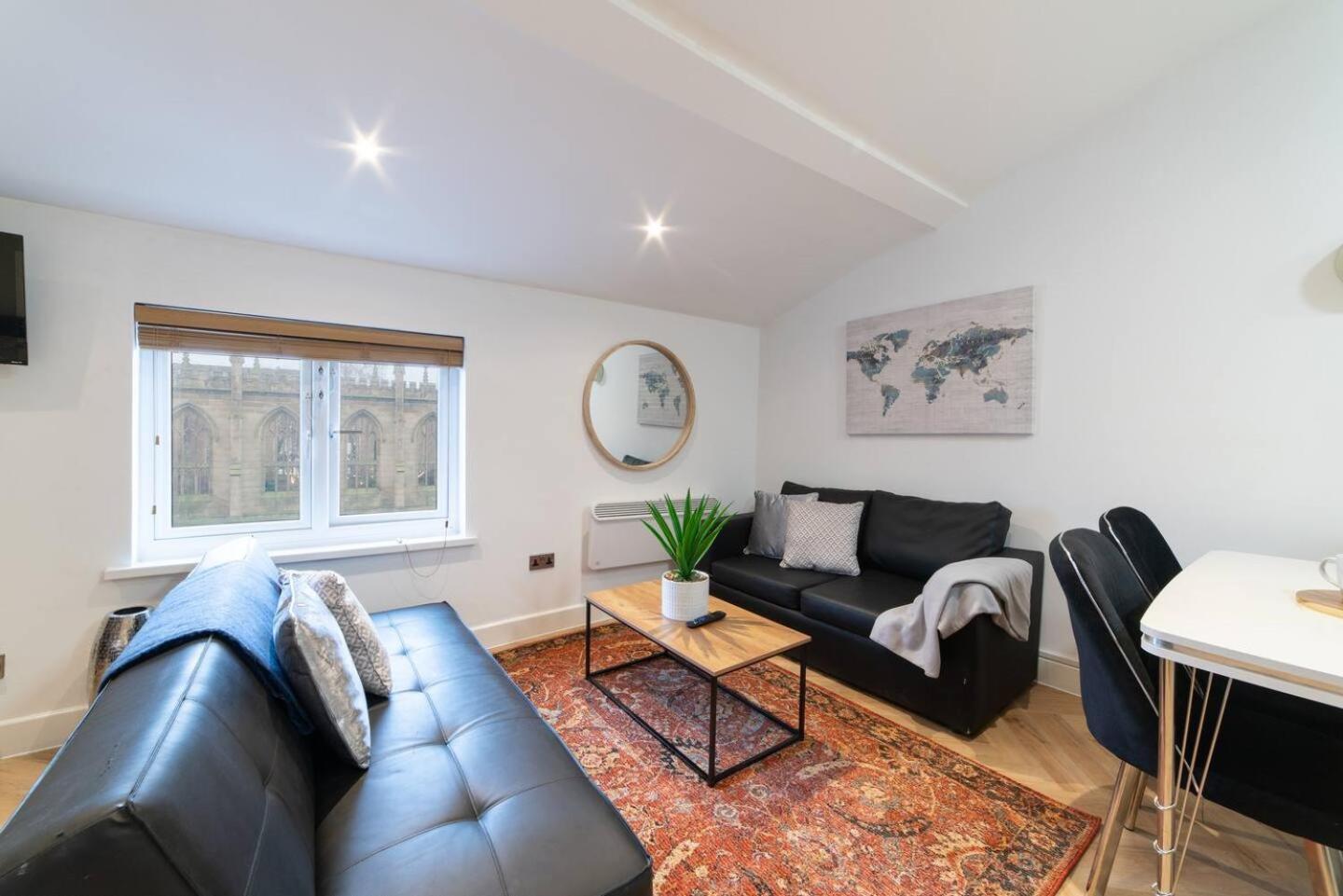 Next To Historic Bombed-out Church! Centre Apartment Liverpool